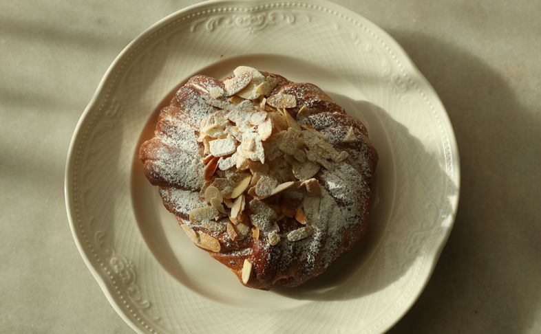 Миндальная булочка