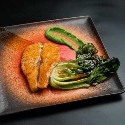 СТЕЙК ЛОСОСЯ ПОД СОУСОМ ТЕРИЯКИ