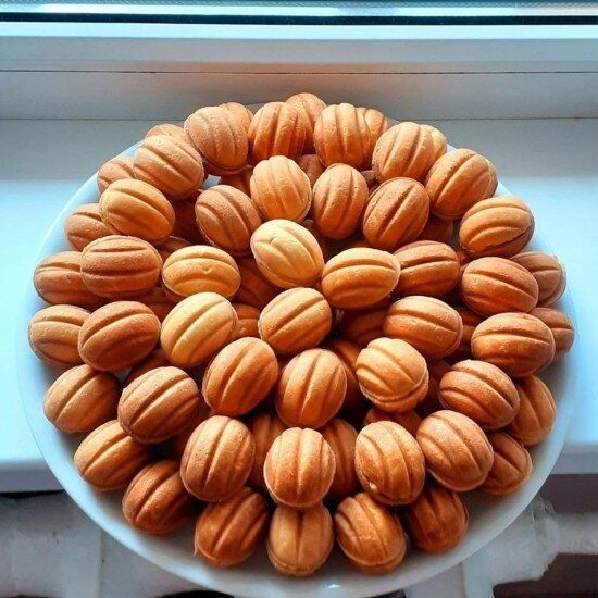 Орешки с варёной сгущенкой