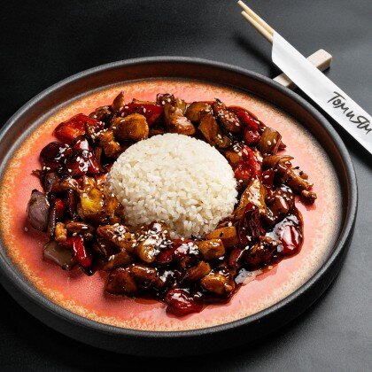 КУРИЦА В КИСЛО-СЛАДКОМ СОУСЕ С РИСОМ