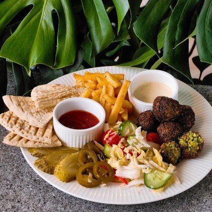 Фалафель на тарелке