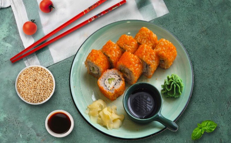 Ролл Калифорния с авокадо