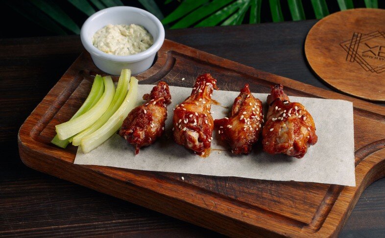 Куриные крылья в соусе «Барбекю»