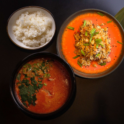 Том Ям с курицей (1/2 порции) / Тяхан с курицей терияки + морс