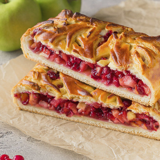 Пирог брусника с яблоками 1,5кг