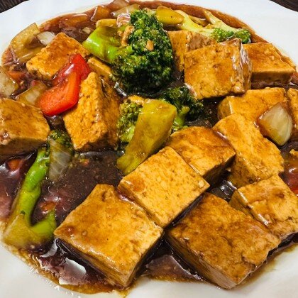 #66 Тофу с брокколи в соусе.