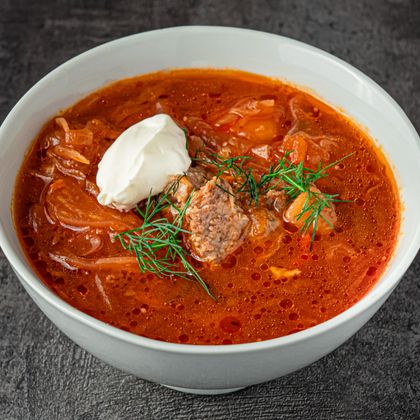 Борщ с телятиной и пампушками