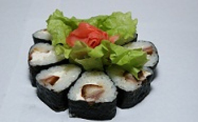 Футо маки с копченым угрем