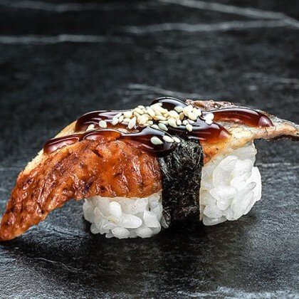 Суши с угрем