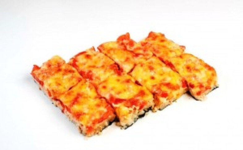 Суши пицца с курочкой и томатами