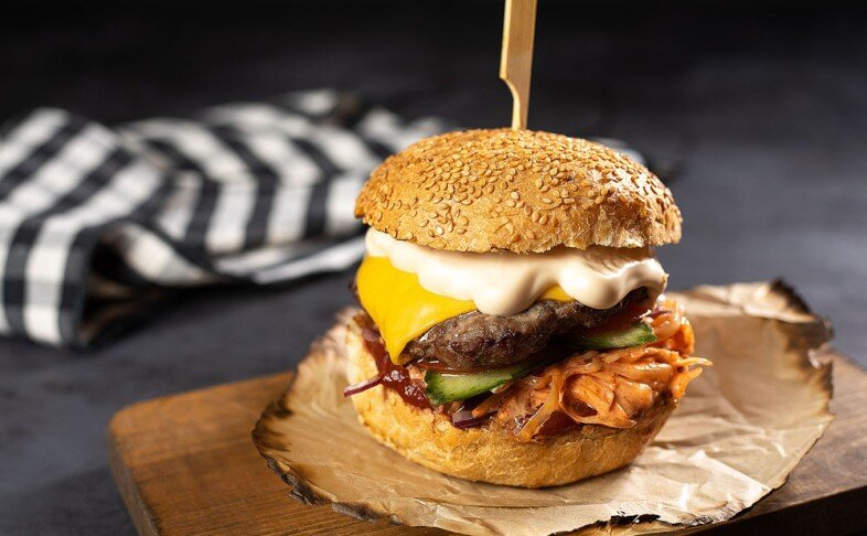 Бургер с мраморной говядиной