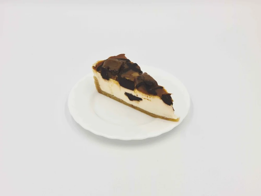 Чизкейк с брауни и карамелью