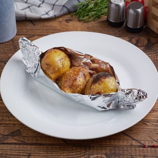 Картофель печеный на углях