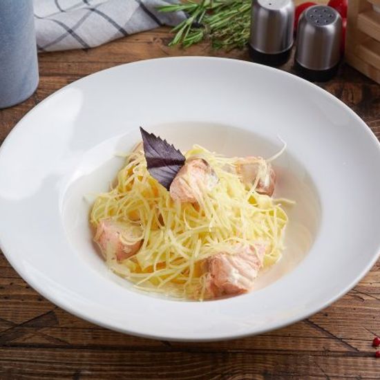 Фетучини с лососем