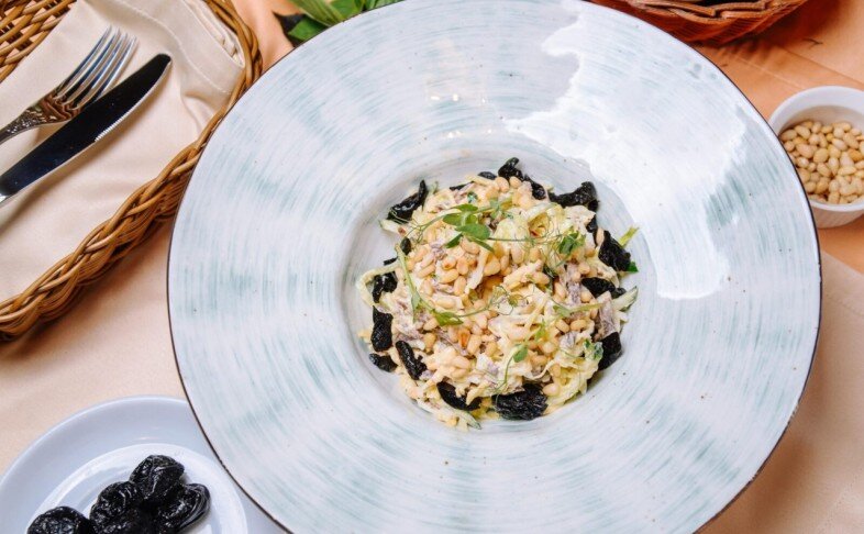 Салат «12 стульев»