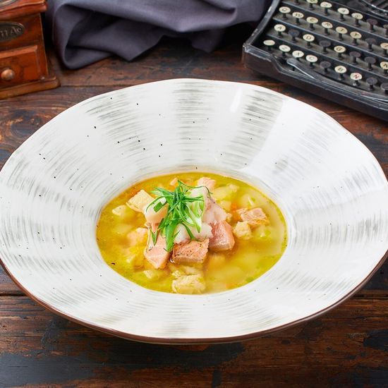 Уха из судака с лососем