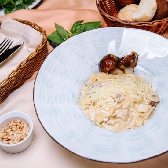 Паста «Фетучини» с белыми грибами