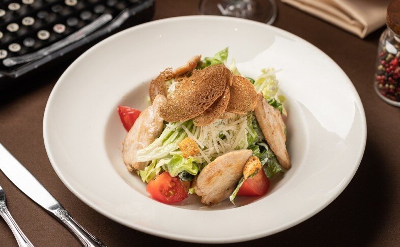 Цезарь с курицей