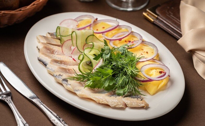 Сельдь домашнего посола с картофелем