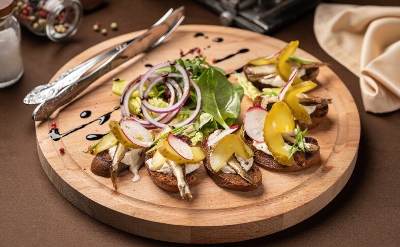 Хлебцы со шпротами