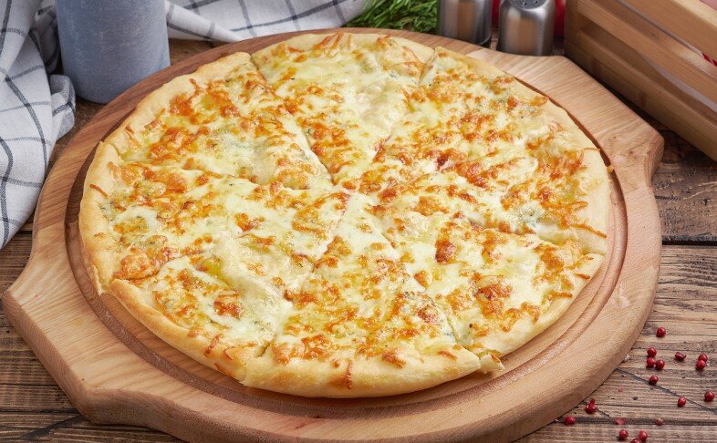 Пицца шесть сыров