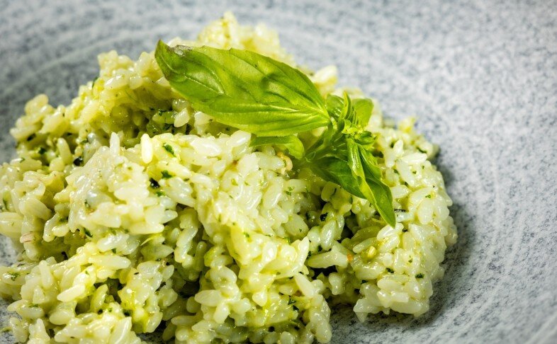 Рис отварной с соусом песто