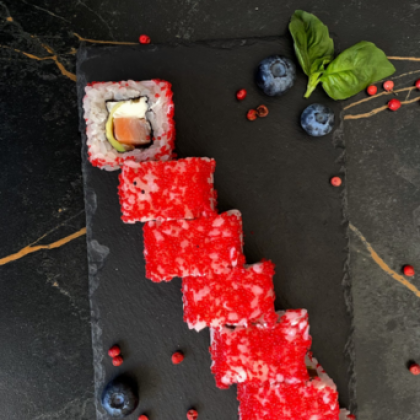 Ролл «Калифорния с лососем»