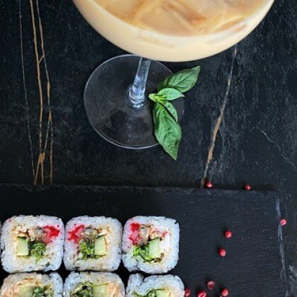 Ролл «Угорь, лосось,креветка»