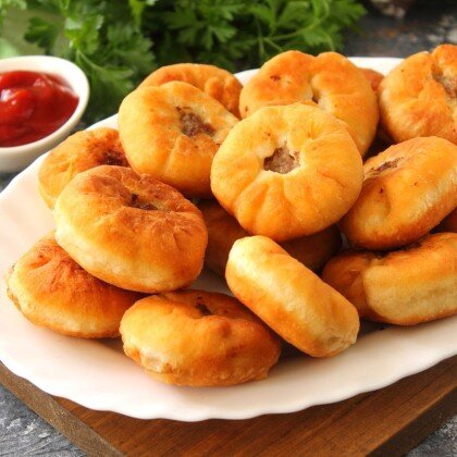 Беляш с куриным мясом