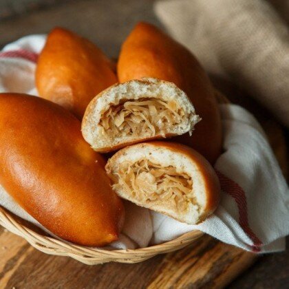 Пирожок с капустой