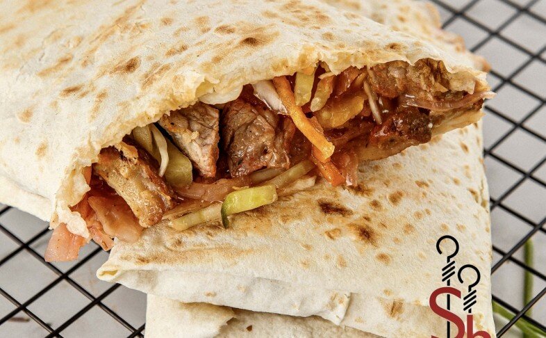 Шаурма на углях из свинины