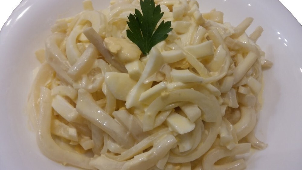 Кальмар под майонезом