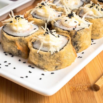 Ролл «Пармео в кляре» (горячий)