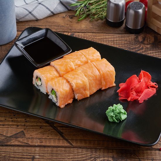 Ролл Филадельфия с лососем  8 шт.