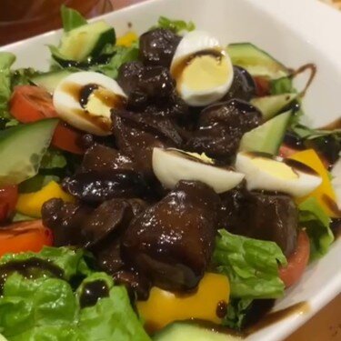 Теплый салат из куриной печени