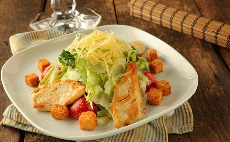 Салат «Цезарь» с курицей