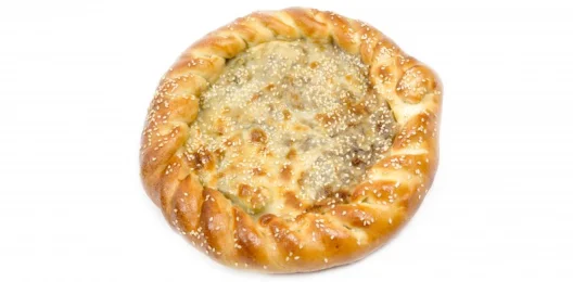 Пирог с курицей и грибами