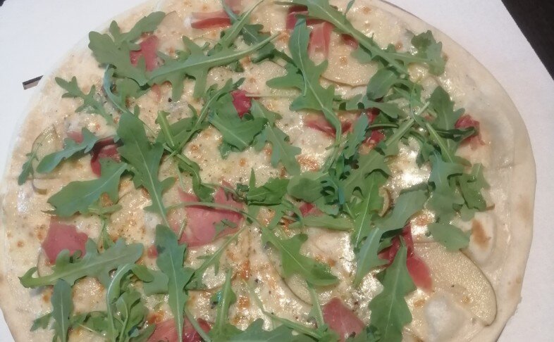 Пицца «Груша Парма Горгонзола»