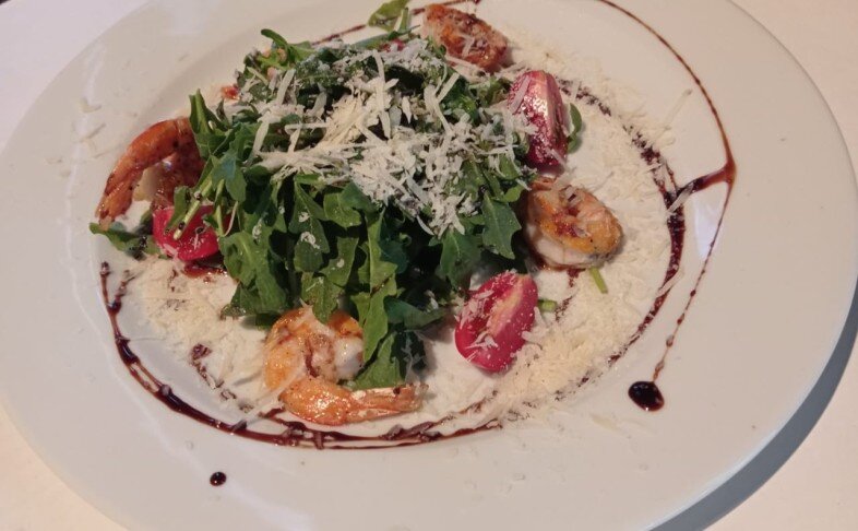 Салат «Руккола с креветками»