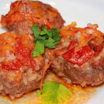 Биточек по-болгарски (с болгарским перцем)