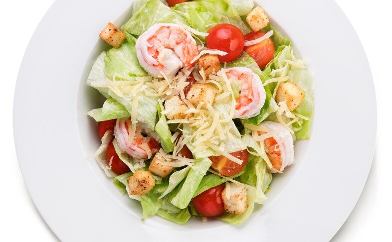 Салат «Цезарь с креветками»