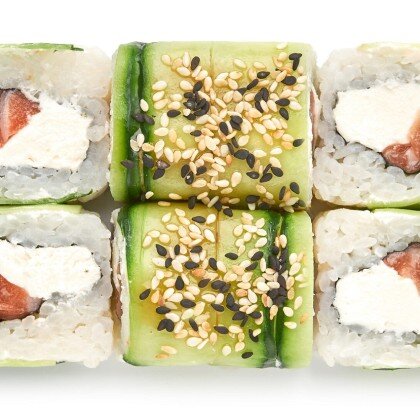 Ролл «Тануки» с лососем