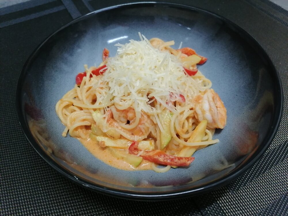 Спагетти с креветкой