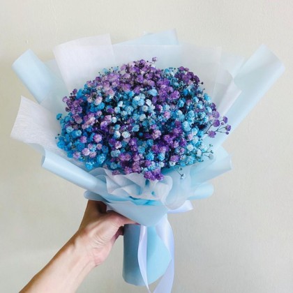 Букет с гипсофилой "Комплимент королеве"