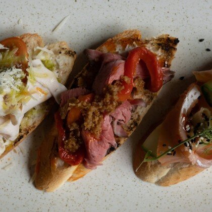 Сет из трёх брускетт