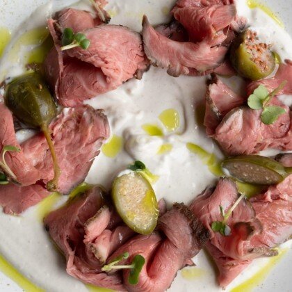 Вителло тонато с ростбифом и каперсами