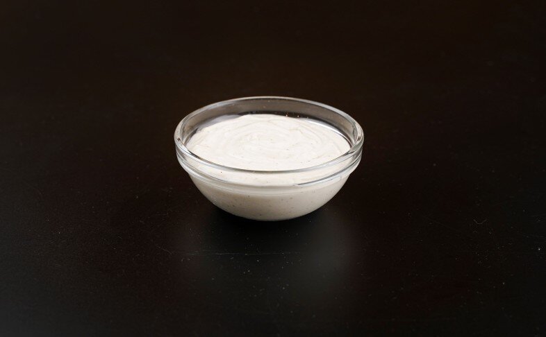 Соус цезарь в соуснике