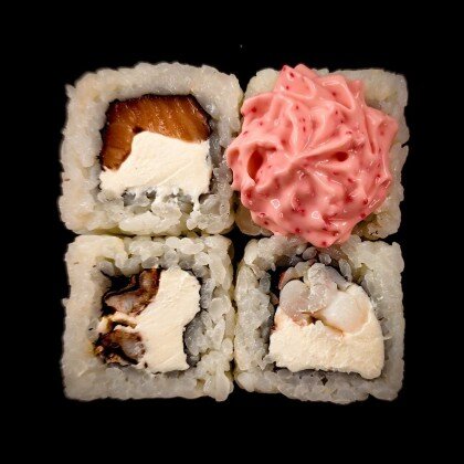 Ролл «Лава маки» с лососем