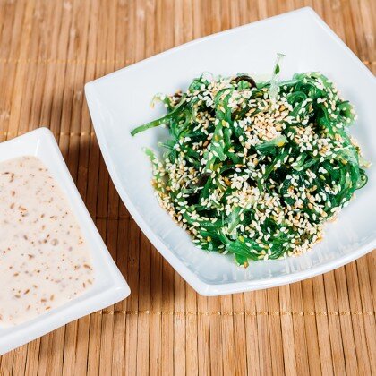 Салат чука + соус гамадари