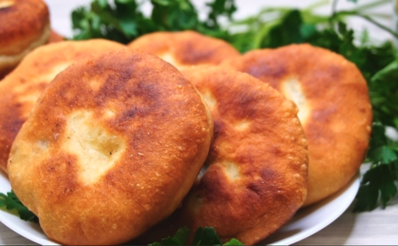 Беляш с мясом